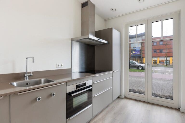 Tussenwoning te koop: Veemarktpad 9, Assen