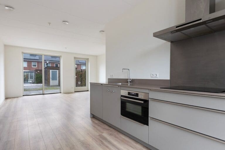 Tussenwoning te koop: Veemarktpad 9, Assen