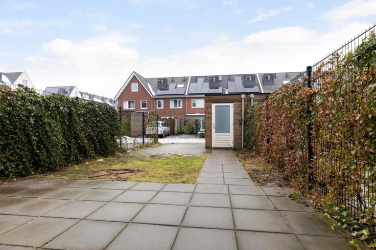 Tussenwoning te koop: Veemarktpad 9, Assen