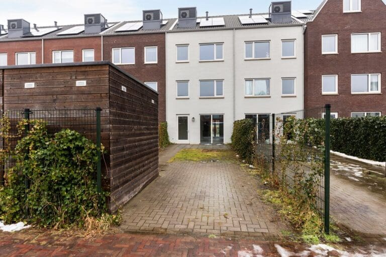 Tussenwoning te koop: Veemarktpad 9, Assen